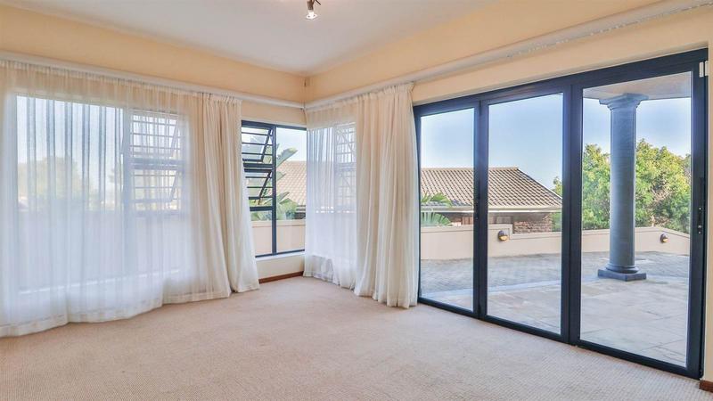 5 Bedroom Property for Sale in Glentana Western Cape